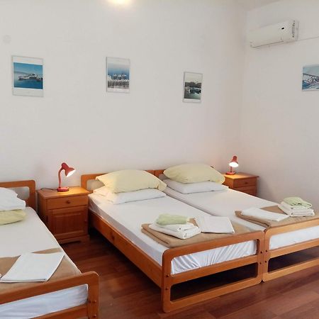 Apartments Franjic Vinišće Zewnętrze zdjęcie