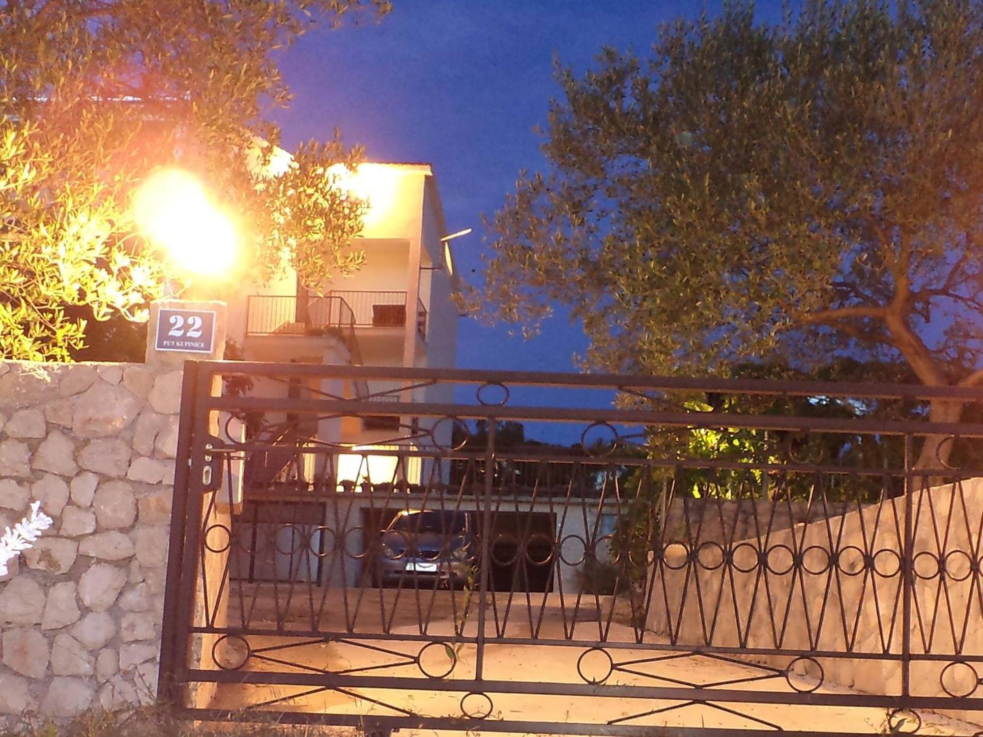 Apartments Franjic Vinišće Zewnętrze zdjęcie