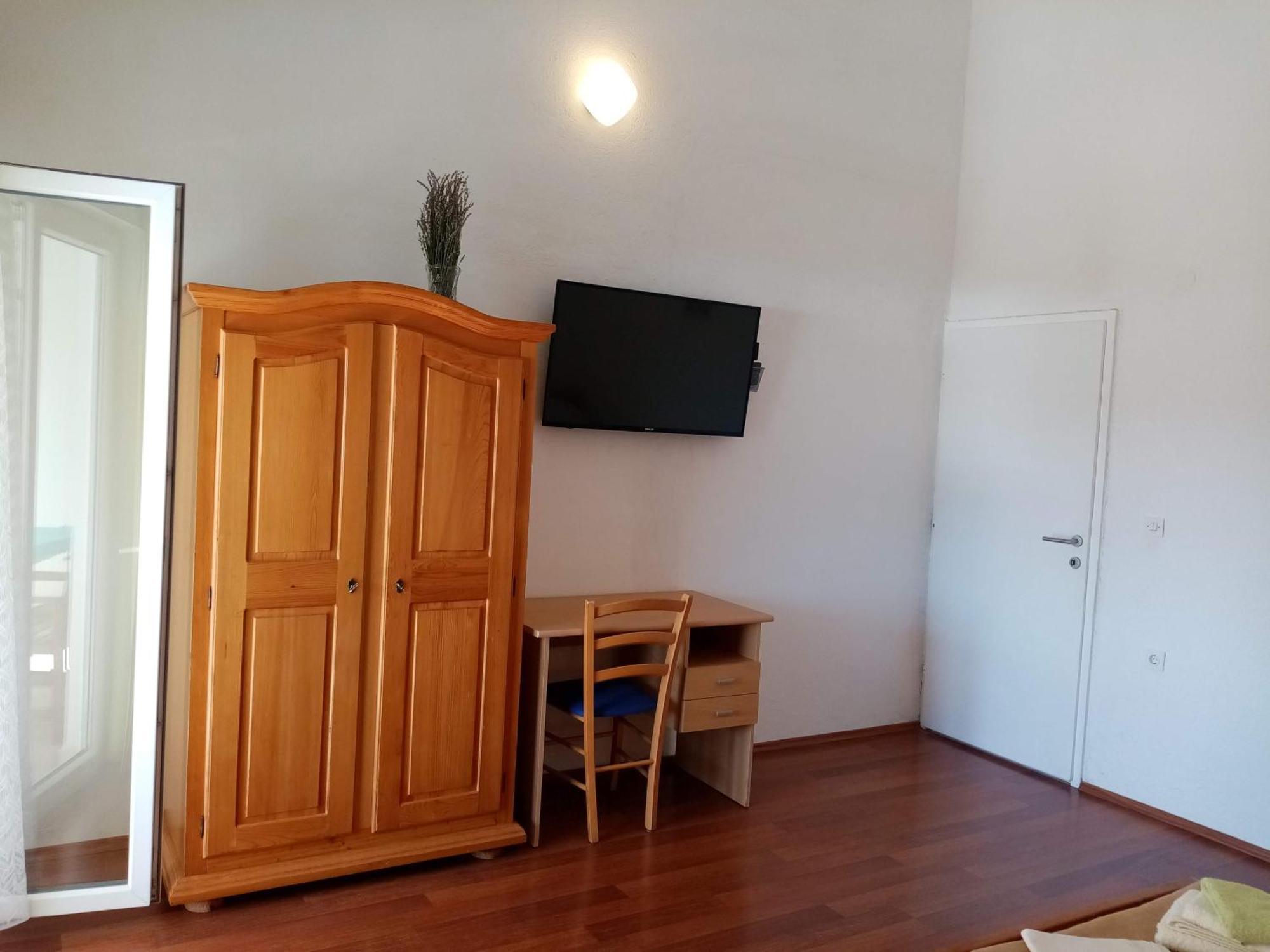 Apartments Franjic Vinišće Zewnętrze zdjęcie