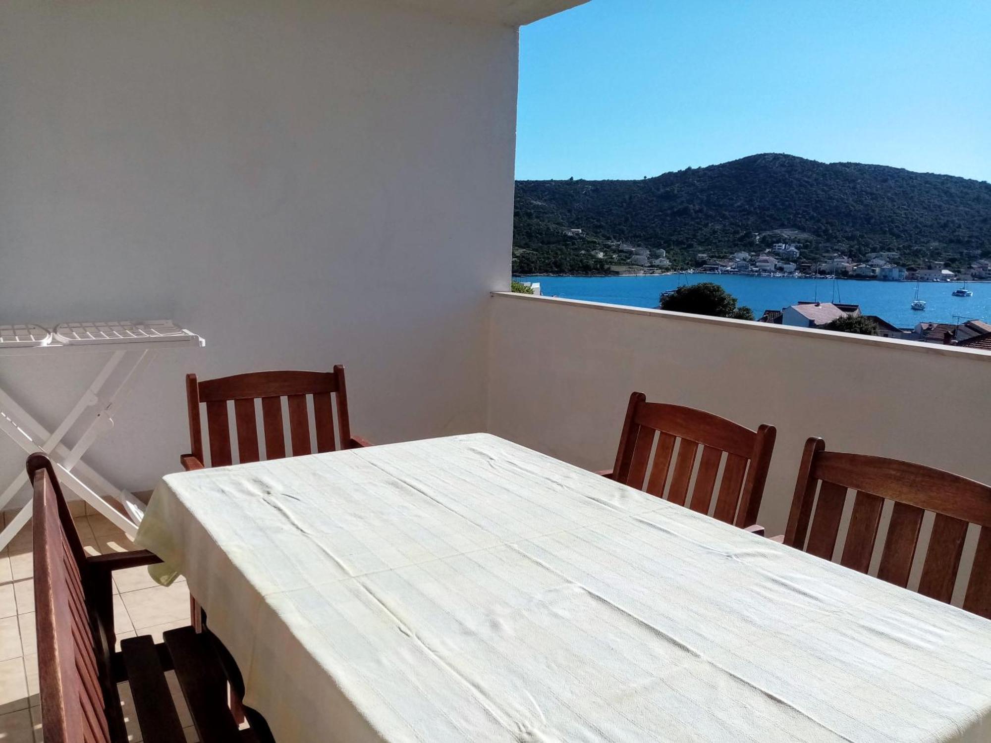 Apartments Franjic Vinišće Zewnętrze zdjęcie