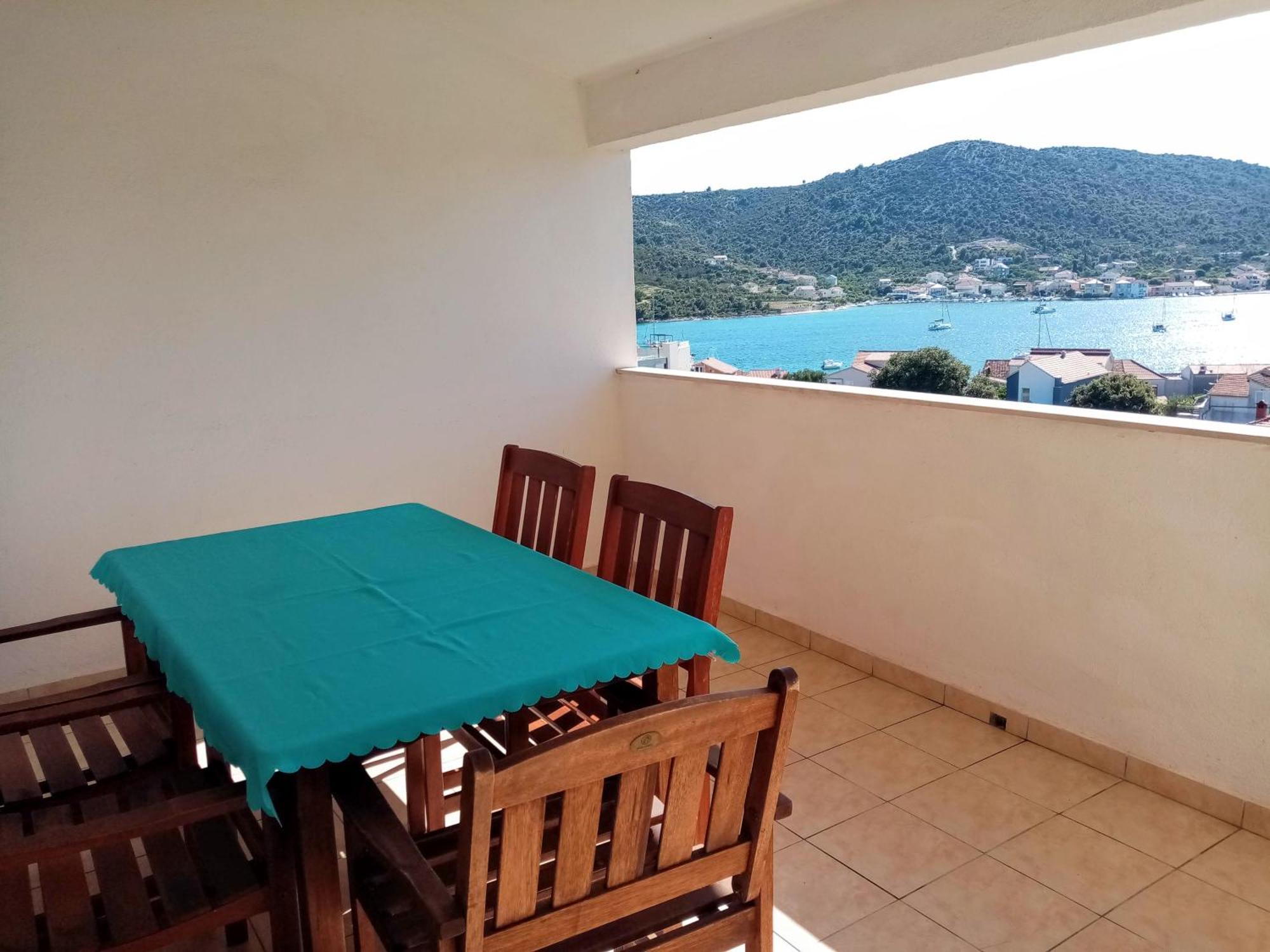 Apartments Franjic Vinišće Zewnętrze zdjęcie